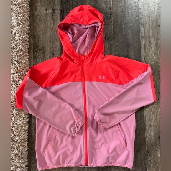 WOMENS UNDER ARMOUR JACKET SIZE LARGE - Picture 1 of 6